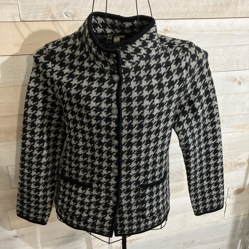 Apple seed Size M Gray and black wool jacket Button Up